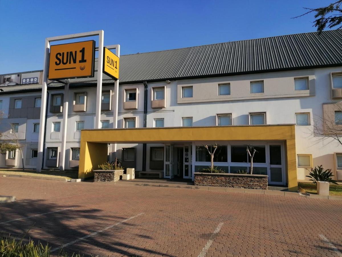Hotel Sun1 Witbank Exteriér fotografie